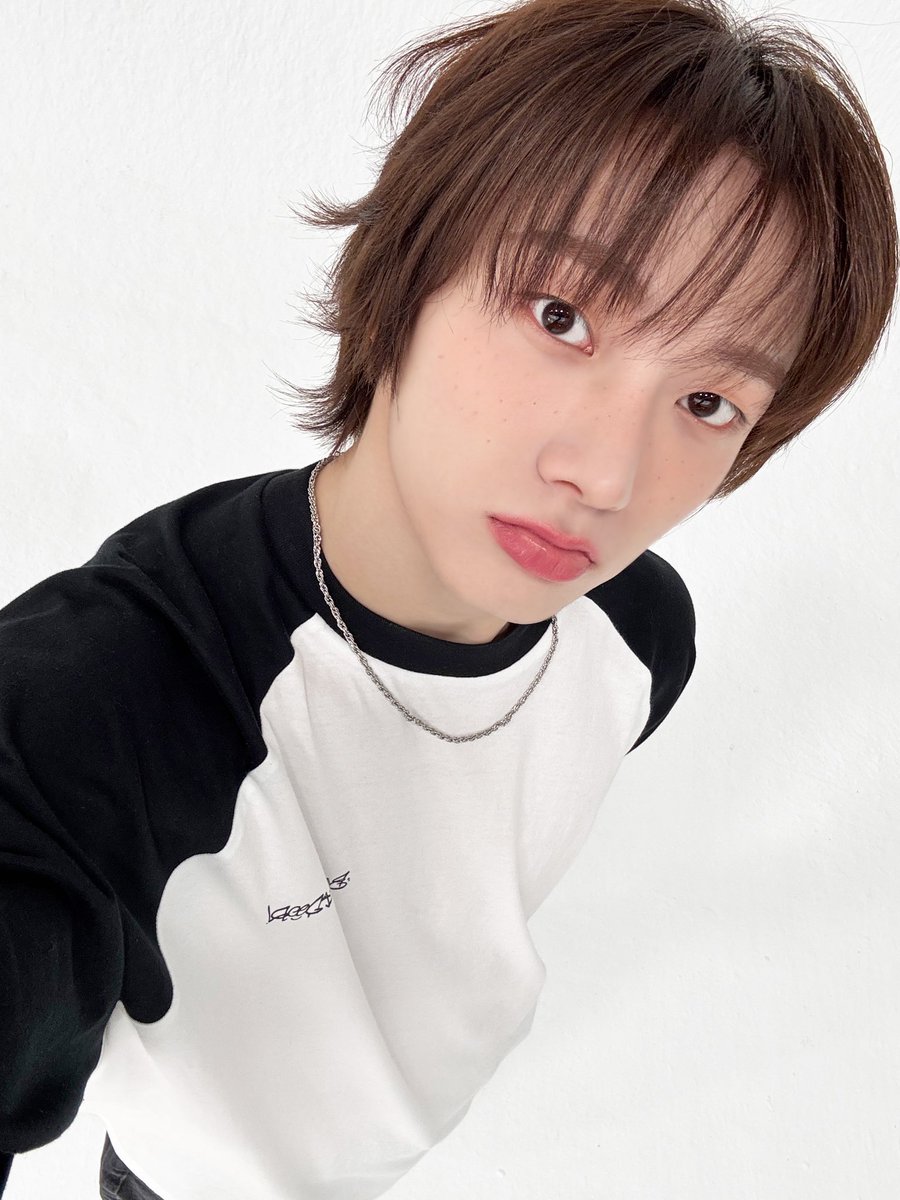 해피벌쓰데이다성호야
#몽샹몽샹_예삐_생일축하해
밥잘챙겨먹고많이먹어요
#HAPPY_YEPPY_DAY
항상응원하고사랑한다
#ソンホの歌声が世界に届くように
오늘도좋은하루보내려무나