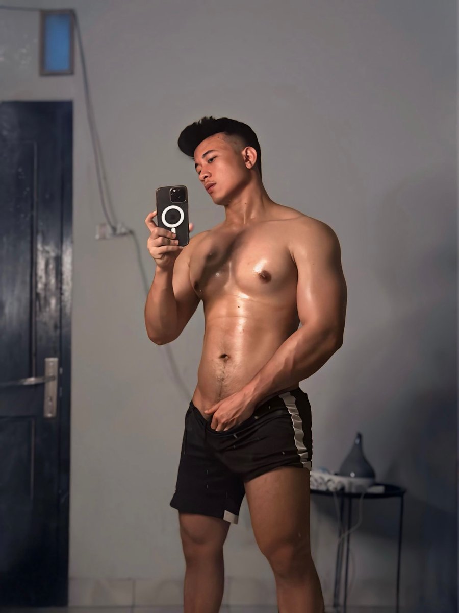 我只是有时候肏杯子的时候会尿在你里面