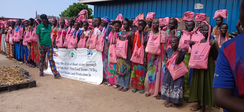 ✨ With support from <a href="/PDACares/">PDA</a>  &amp; <a href="/Presbyterian/">Presbyterian Church</a>  (U.S.A.), <a href="/HopeRestoratio3/">Hope Restoration South Sudan</a>  distributed dignity kits to 400+ women &amp; girls in Rubkona, Unity State—restoring dignity, safety &amp; hope for flood-affected communities.