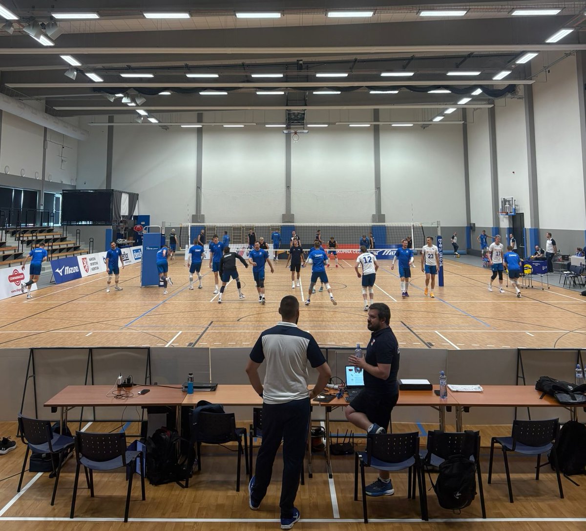 Suomen avaus Taborissa Tsekkiä vastaan klo 18

Fedor Ivanov
Joonas Jokela
Niko Suihkonen
Luka Marttila
Severi Savonsalmi
Petteri Tyynismaa
Voitto Köykkä (L)

Pelin stream: volej.tv/match/2122131