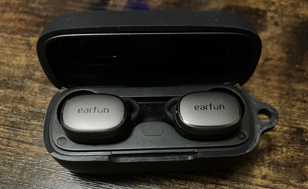 carefree_daddy's tweet image. #EarFunの秋 
私の外出のお供に欠かせない存在です🎧🎶
音楽を聴くシーンが確実に増えました🥰
EarFun Free Pro3