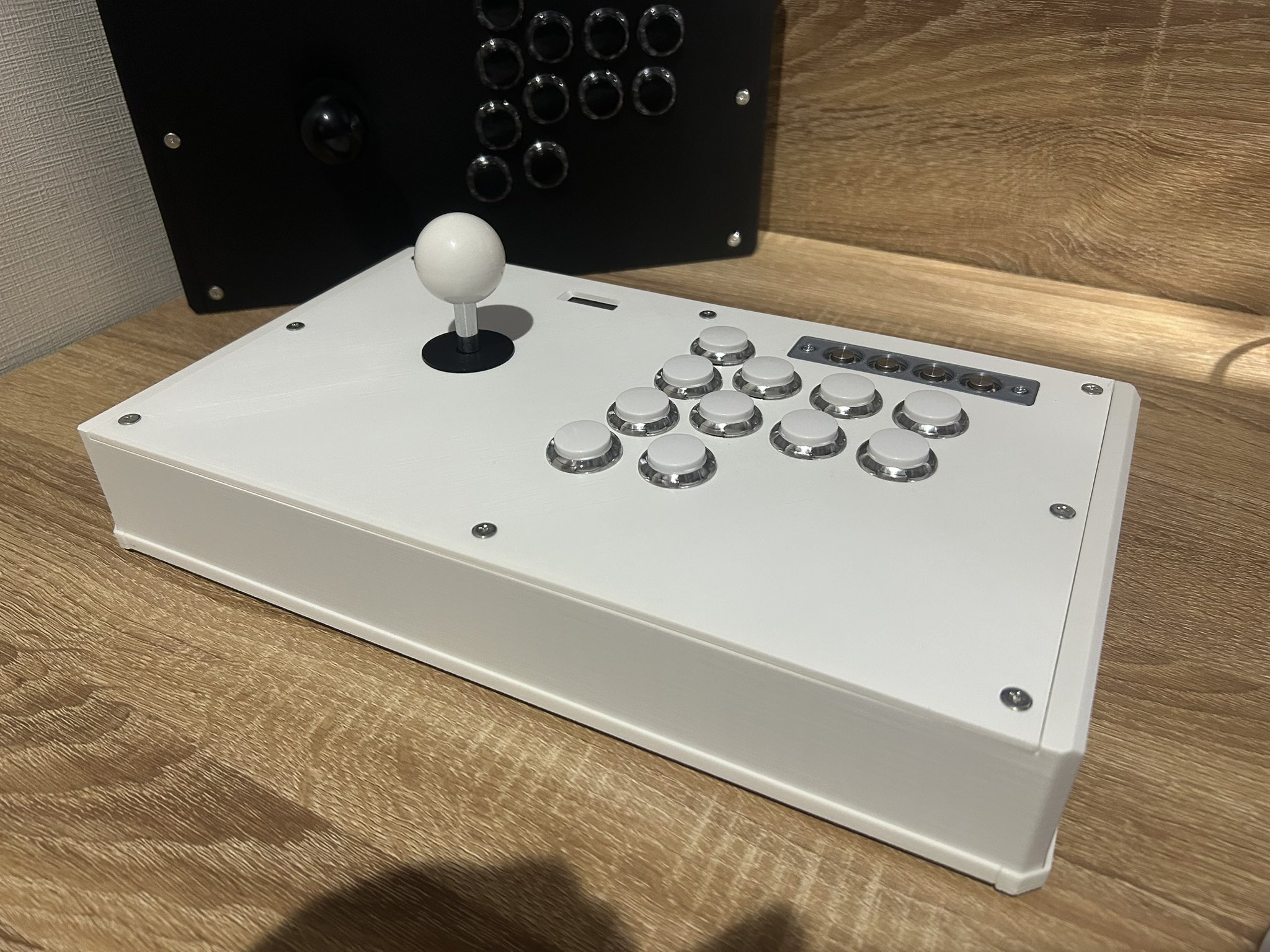 自作 卓上アーケードコントローラー (DDR GP/StepMania対応) 自作 卓上アーケードコントローラー (DDR GP/StepMania対応)