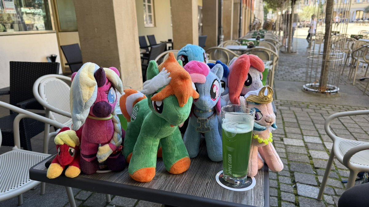 No GalaCon without green snakebite at Towers