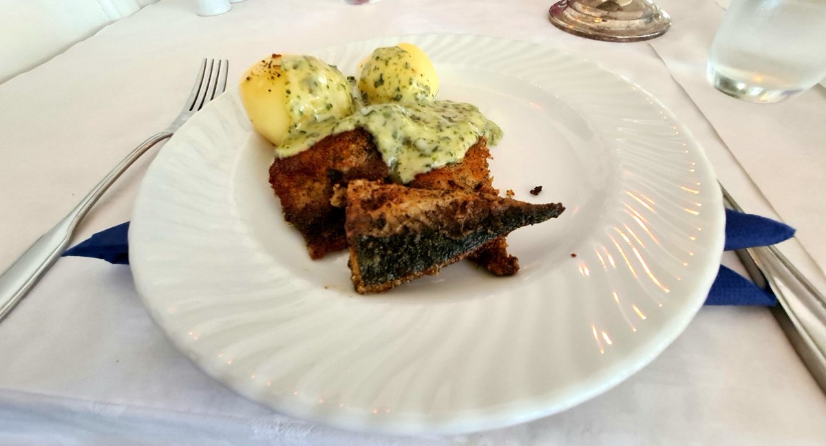 Inte varje dag med stekt makrill. Men även det hör Bohuslän till.