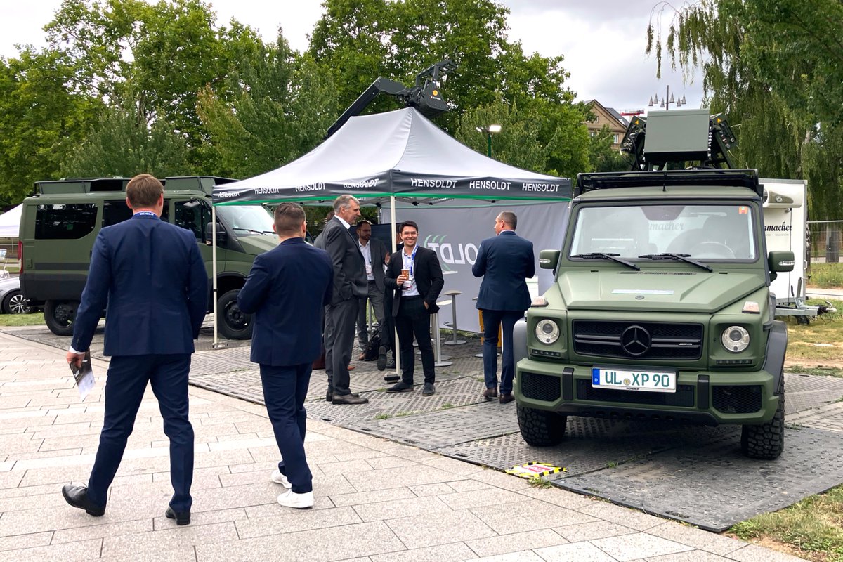 hensoldt's tweet image. We invite you to join us at this year&apos;s #RüNet, one of the central platforms for the German Armed Forces, the Federal Ministry of Defence, research organisations and industry. At this forum, @HENSOLDT presents e.g. our #Spexer radar and our sensor solution #Ceretron.