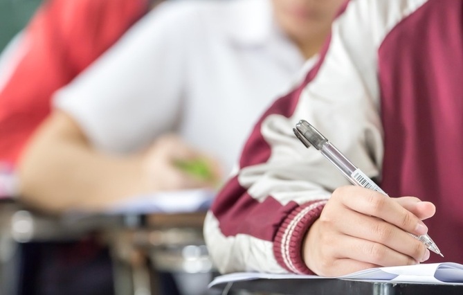 CRFPA : les étudiants autorisés à imprimer des corrigés pour leurs épreuves - lnkd.in/eEvkPf7w