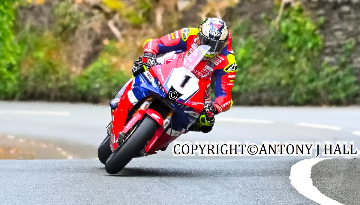 TTBONEGP (@ttbonegp) on Twitter photo <a href="/jm130tt/">John McGuinness MBE</a> through Union Mills during the 2025 Isle of Man TT🇮🇲 #WheelieWednesday <a href="/jm130tt/">John McGuinness MBE</a> through Union Mills during the 2025 Isle of Man TT🇮🇲 #WheelieWednesday