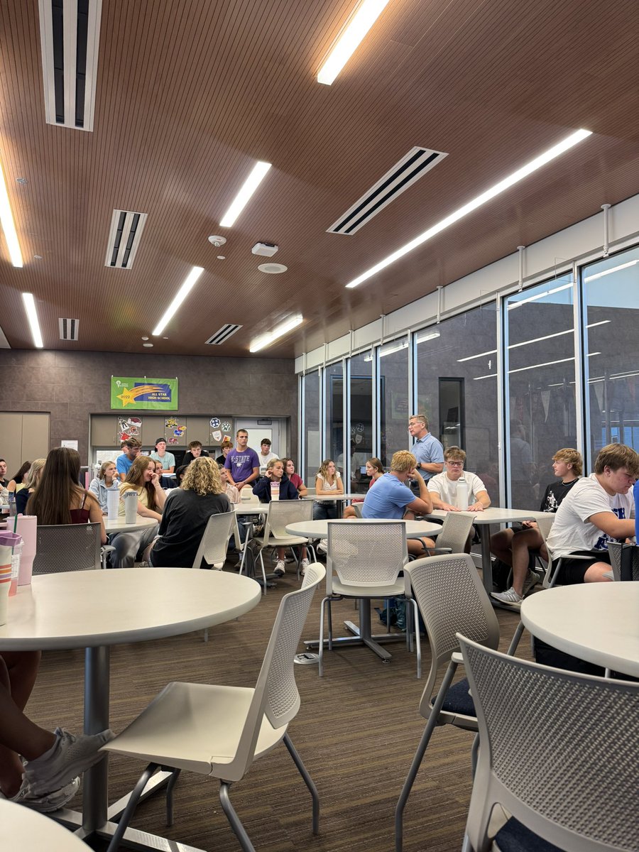 Learning from one of the best about being great leaders in our school and community! Thanks <a href="/ADButlerOW/">ADButlerOW</a> for talking to the Olathe West Leadership Squad today! #StompClap 👏