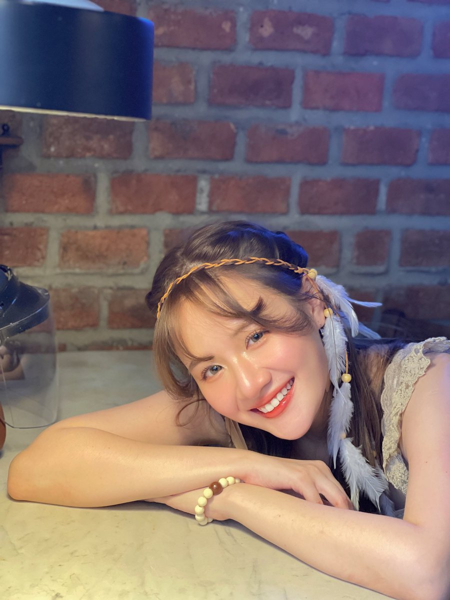 🌤️Every gentle moment builds a brighter path ahead.🌈