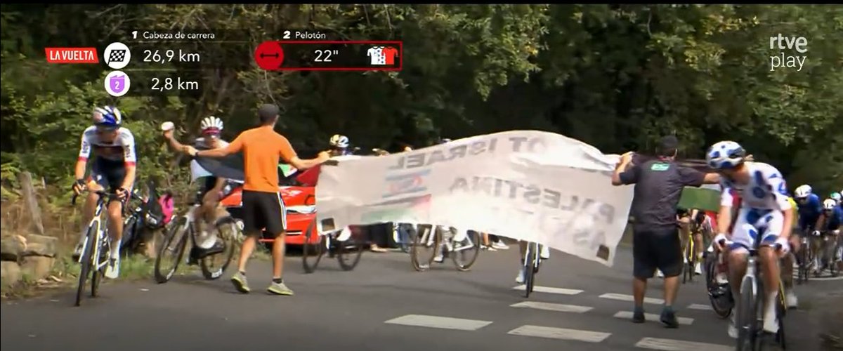 Esto es una vergüenza y ensucia el deporte y la imagen de La Vuelta, os pongáis como os pongáis.