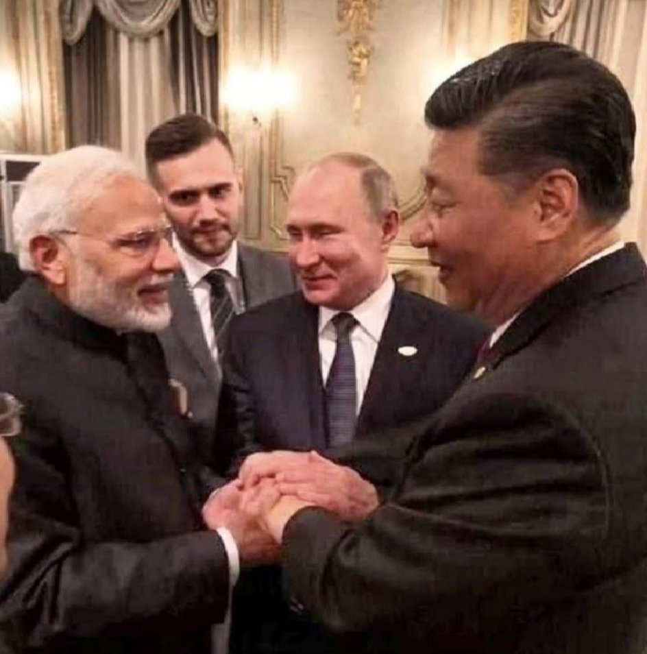 Juan Lehuedé Donoso (@lehuedejuan) on Twitter photo ADVERTENCIA A OCCIDENTE
<a href="/gisbert_ruben/">Rubén Gisbert</a> advierte a USA y Europa que China, India y Rusia producen riqueza real y que USA y Europa producen billetes para comerciar y consumir y muestran una riqueza fundada sólo en papeles que se pueden transformar en humo.
youtu.be/t15vhqJZKQ0?si… ADVERTENCIA A OCCIDENTE
<a href="/gisbert_ruben/">Rubén Gisbert</a> advierte a USA y Europa que China, India y Rusia producen riqueza real y que USA y Europa producen billetes para comerciar y consumir y muestran una riqueza fundada sólo en papeles que se pueden transformar en humo.
youtu.be/t15vhqJZKQ0?si…
