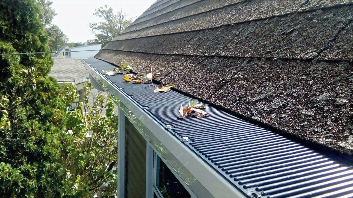 shepherdgutters's tweet image. Help prevent gutter blockages with our Leaf Guard Solutions! 🛠️ Keep your home protected from clogs and costly repairs. Discover more at wix.to/gqkP6jb #GutterProtection #HomeImprovement