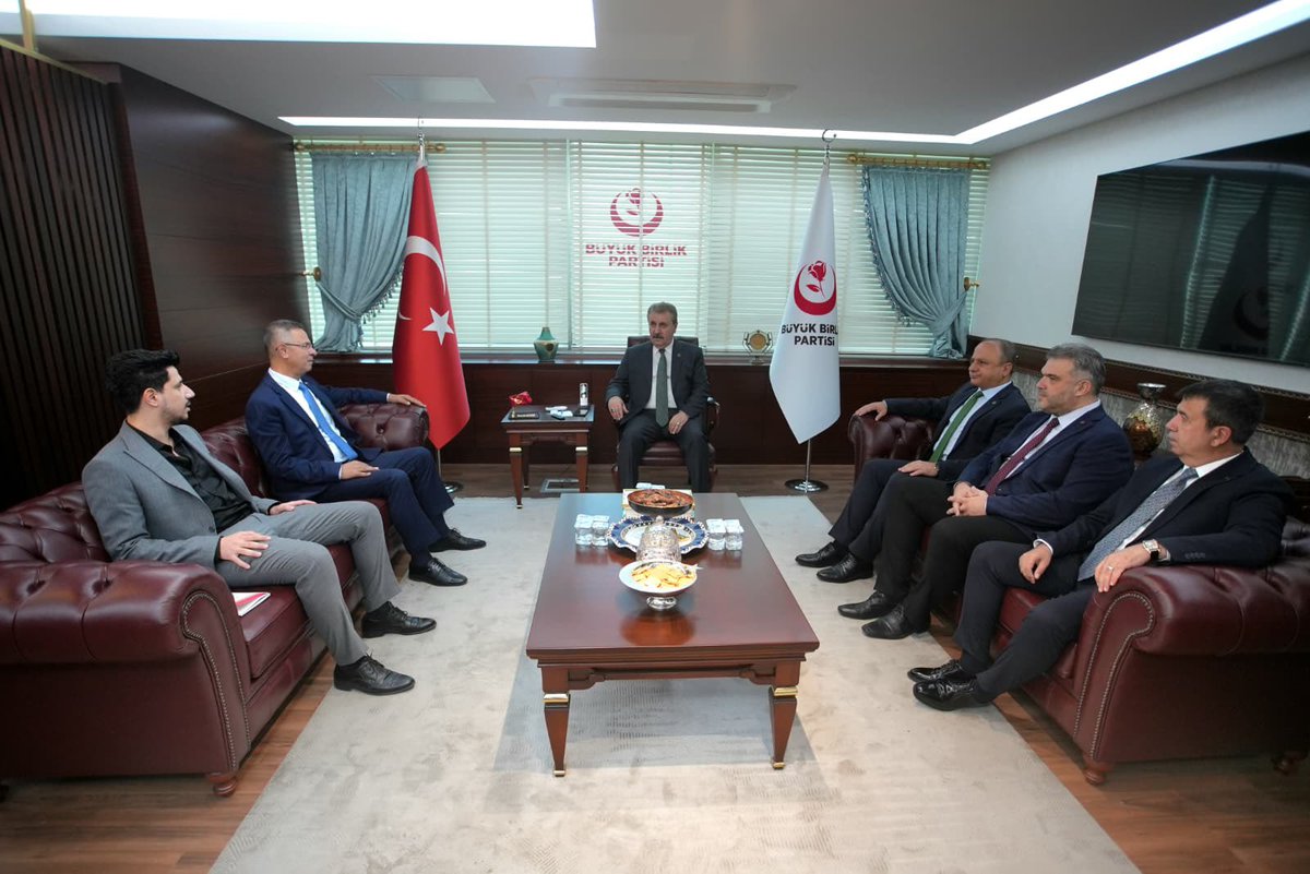 Filistin Devleti Ankara Büyükelçisi Sayın Dr. Faed Mustafa’yı Genel Merkezimizde ağırladık.

Görüşmemizde, kardeş Filistin halkının haklı mücadelesine olan desteğimizi bir kez daha vurguladık; Kudüs’ün ve Gazze’nin özgürlüğü için verilen direnişin sonuna kadar yanında olduğumuzu