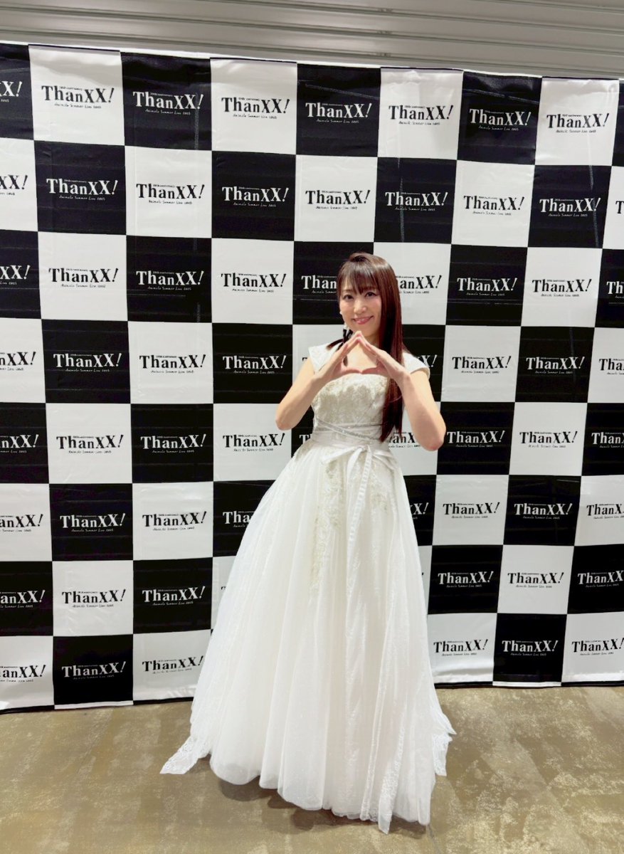 誕生日だった息子に
「欲しいものあったら
言いなー
なんでもいいよ」と言ったら

「あー、、いい
もう充分もらったから
要らない🙂」（←アニサマのこと）
だって！！

泣けるね😭
キラキラなステージを見せてあげられて 
よかった

夏が終わってゆくねぇ…🥹