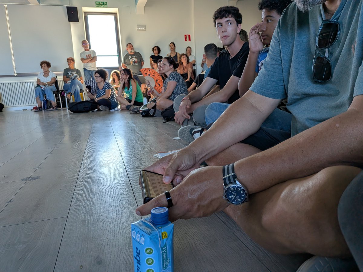 Las #Familias de <a href="/ConfapaMadrid/">CONFAPA MADRID</a> venimos a apoyar a la #MareaPalestinaEducacionContraElGenocidio porque creemos que la sociedad civil ha de implicarse en este drama humano que estamos viviendo en Gaza. Las comunidades educativas no pueden quedarse al margen no mirar a otro lado.