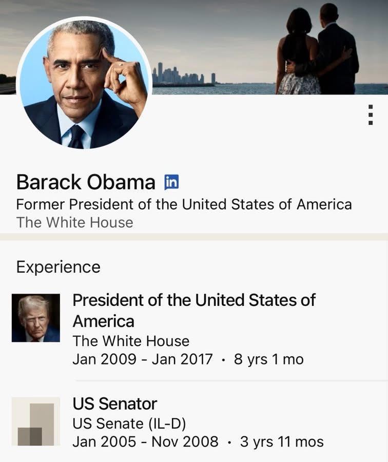 BarronTNews_'s tweet image. Obama's LinkedIn profile now features Trump following a change to the White House's profile image 🤣 Whoever made the decision needs an immediate raise!