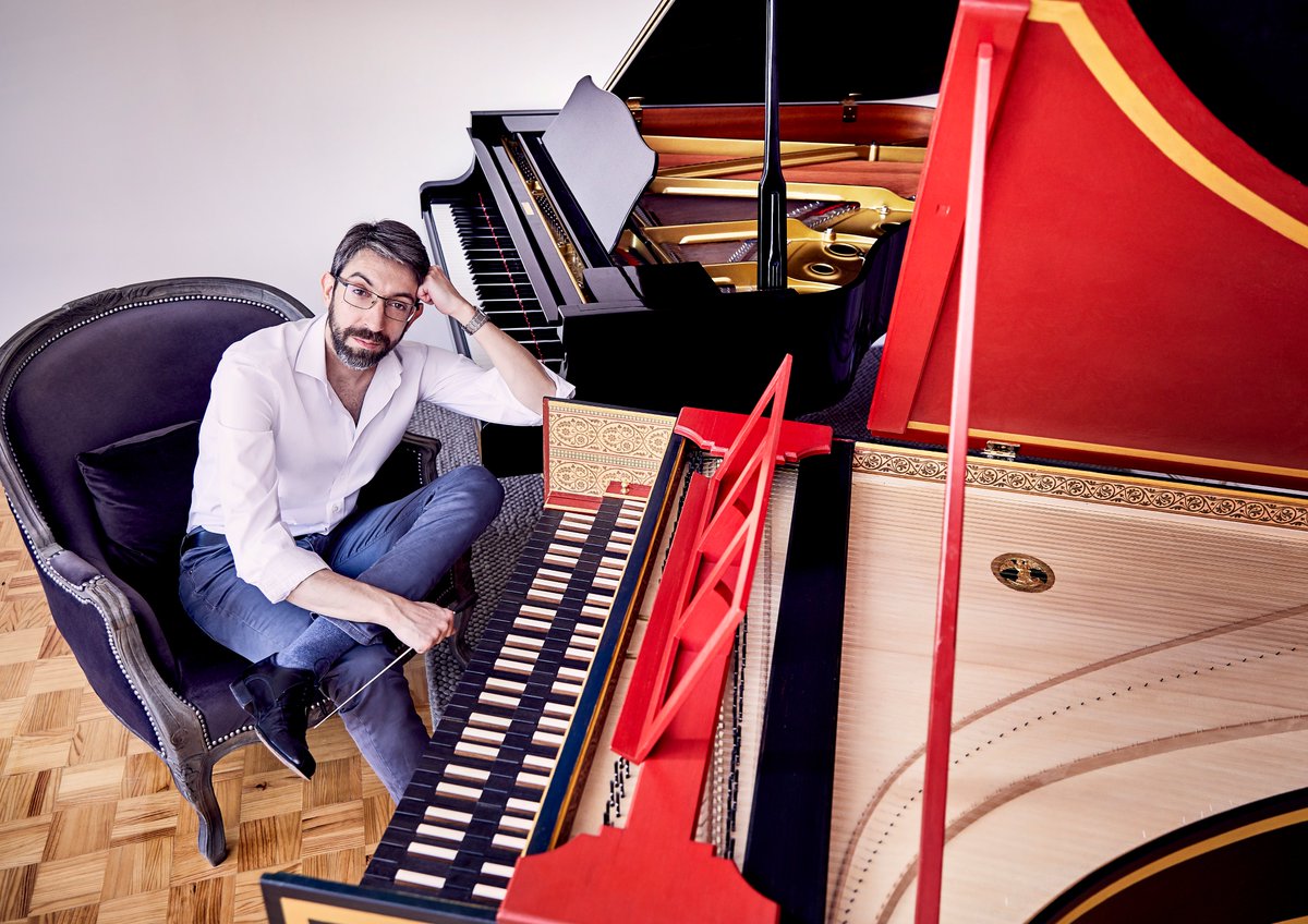 DO YOU WANT TO STUDY WITH ME?

🎶 Composers, singers, instrumentalists &amp; conducting students
📍 In-person or online
📝 Personalized training (harmony, counterpoint, orchestration, analysis, composition, conducting, interpretation)

📩 Write to me: contacto@joseantoniomontano.com