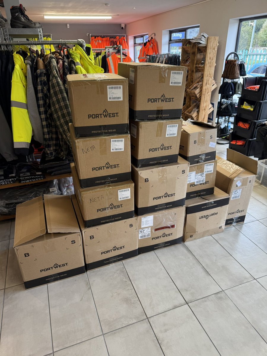 Order ready to go for NETA Training 

Drop us a message for all your workwear requirements 

#vertec #safety #workwear #supplies