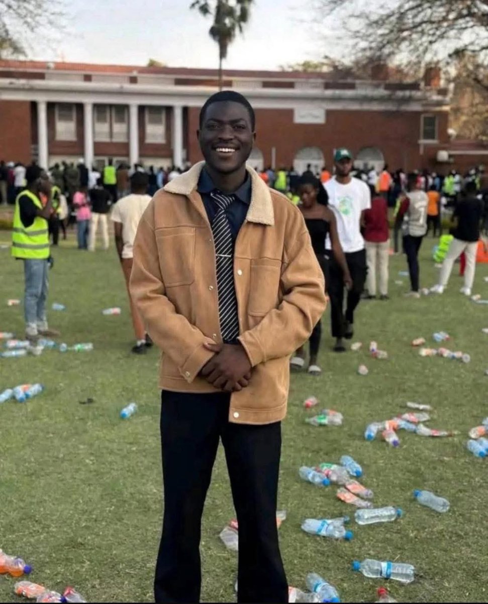 Zambia's mentality has to change. Littering has become a disease. If the so called educated can do this, nanga the others? Aweee this is shameful. 

They made a mistake giving them water and coke 💔😏