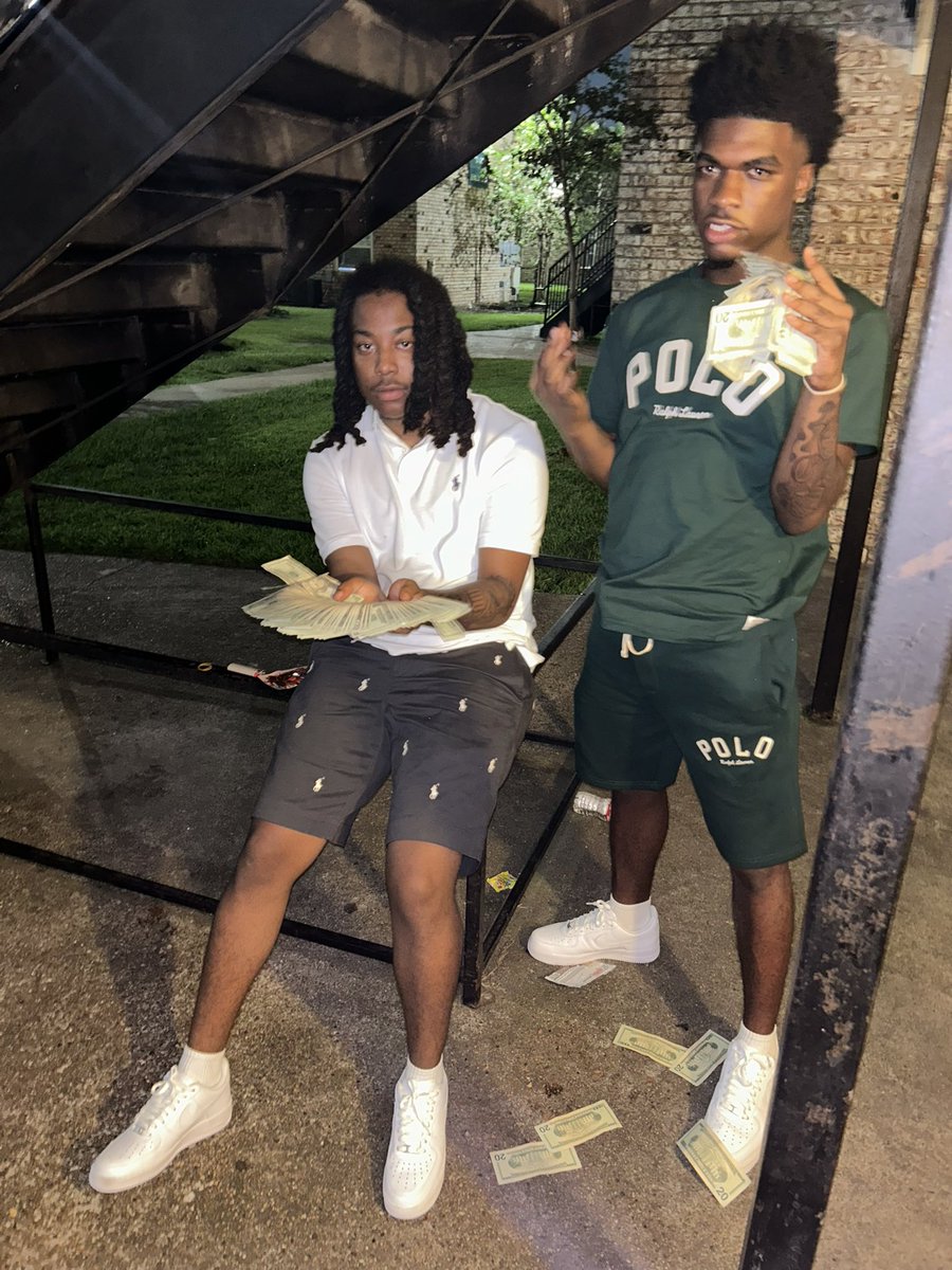 1bankrollbaby_'s tweet image. You make that bed nigga sleep in it don’t tell nun make em work work work like rhianna in ha prime