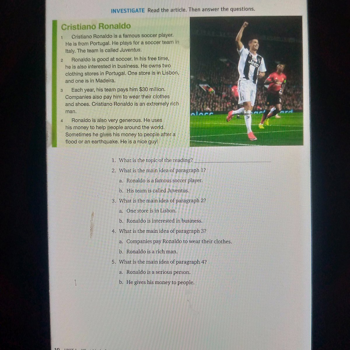 #النصر
درس في كتاب اللغة الأنجليزية في جامعة الملك سعود عن لاعب النصر السعودي #كريستيانو_رونالدو