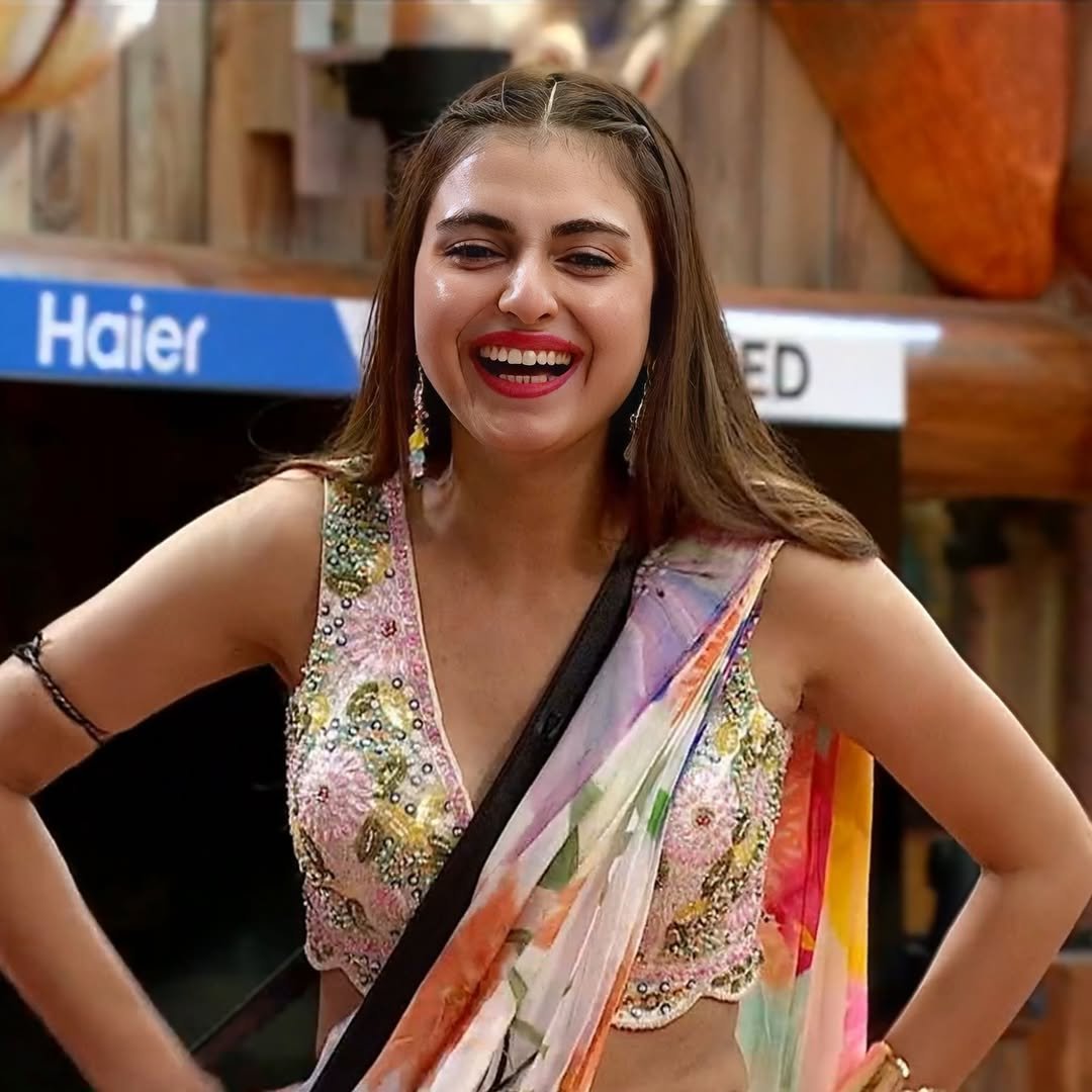 Farhana knows how to ace every outfit and every expression effortlessly ✨ 
#Farhanabhat . #BiggBoss19 . #BB19