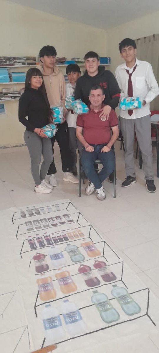 Programa1700D's tweet image. 🛎️Alumnos de la Esc. Nº 425 de  “Sauce Solo” Dpto Loreto recibieron alimentos nutricionales del Programa #MisPrimeros1700Dias. Nuestro agradecimiento al Señor Gobernador Dr Gerardo Zamora por  priorizar la Educación y la Salud como base del crecimiento y desarrollo en los niños.