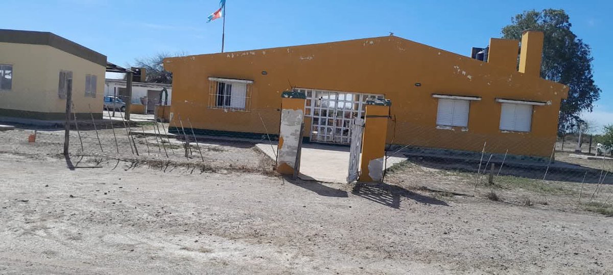 Programa1700D's tweet image. 🛎️Alumnos de la Esc. Nº 425 de  “Sauce Solo” Dpto Loreto recibieron alimentos nutricionales del Programa #MisPrimeros1700Dias. Nuestro agradecimiento al Señor Gobernador Dr Gerardo Zamora por  priorizar la Educación y la Salud como base del crecimiento y desarrollo en los niños.