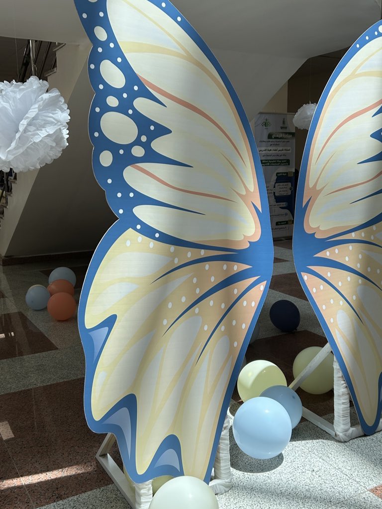 استقبال بنات الكلية لدفعة الجديدة 🥺🤍