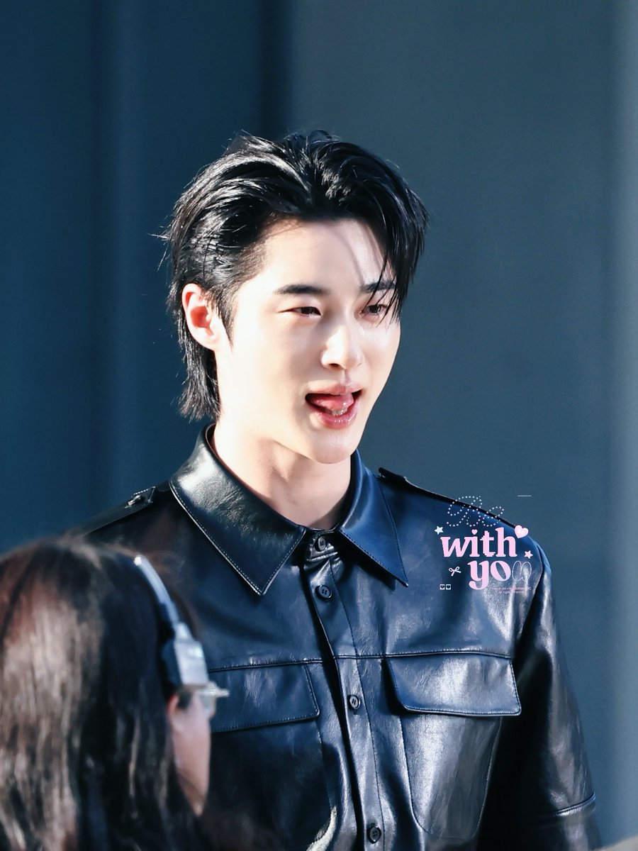 🩵250903 변우석 Haus Nowhere Seoul Event 🩵

That cute 😝😝😝😝

#ByeonWooSeok #변우석