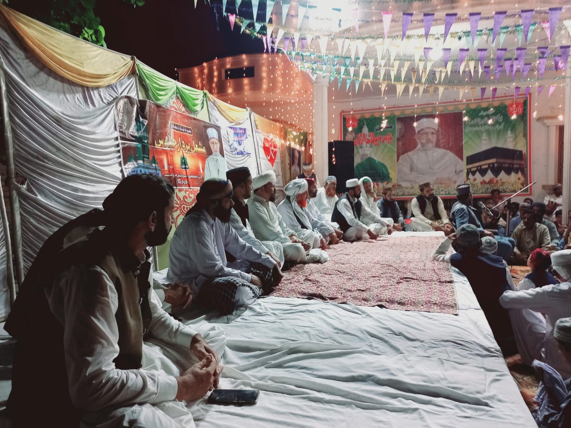MSMofficialNP's tweet photo. تحریک منہاج القرآن و مصطفوی سٹوڈنٹس موومنٹ PP-10 کے زیراہتمام میلاد مصطفیٰ ﷺ کی عظیم الشان محفل کا انعقاد۔
محفل میں علامہ شیر محمد قادری نے ایمان افروز خطاب فرمایا جبکہ اہل علاقہ نے بڑی تعداد میں شرکت کر کے محفل کو کامیاب بنایا۔
#MSMNPUNJAB #MSMPP10 #MSMOfficialNP #MehfilENaat https://t.co/WWYkv8Qxxi