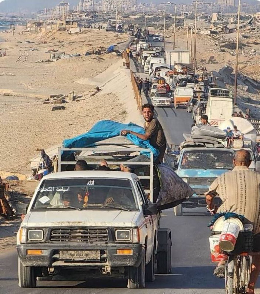 Son günlerde yaklaşık 70-80 bin Gazzeli güneye kaçtı.

Sivil halk, Hamas'ın "yerinde kalın" emrine karşı çıkıyor.
Hamas'ın kontrolündeki çatlaklar derinleşiyor. Son çok yakın.