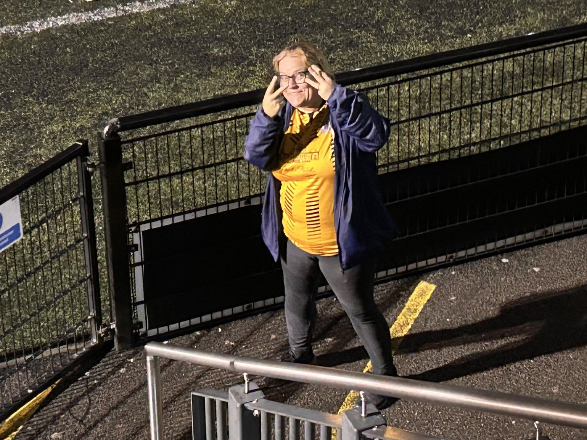 Scott McNeish (@mcdscrote) on Twitter photo Last photos from last nights #ENLS match at Arbour Park. <a href="/sloughtownfc/">Slough Town FC</a> 3-2 <a href="/ChipTownFC/">Chippenham Town FC</a> #sloughtownfc #rebels #chippenhamtownfc #bluebirds #COYR #alltherebels #rebelarmy #scottydaviesrebelarmy #binarmy #OneSlough #parklife #lovenonleague #nonleague Last photos from last nights #ENLS match at Arbour Park. <a href="/sloughtownfc/">Slough Town FC</a> 3-2 <a href="/ChipTownFC/">Chippenham Town FC</a> #sloughtownfc #rebels #chippenhamtownfc #bluebirds #COYR #alltherebels #rebelarmy #scottydaviesrebelarmy #binarmy #OneSlough #parklife #lovenonleague #nonleague
