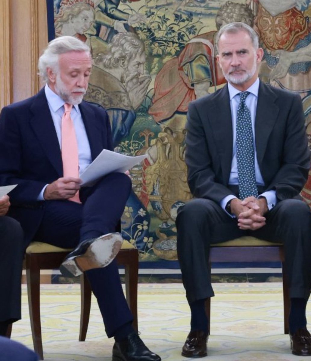 Luchando muy fuerte contra la desinformación y los bulos que están acabando con la democracia.