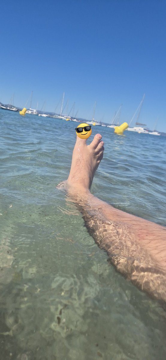 Je sais pas vous ... mais moi j'étais bien entrain de profiter today ... normal en mm temps, c’est toi qui trimes pour moi ... d'ailleurs j'attends mon dû les boloss, pleins de remboursement possible aussi, pleins de choses pour faire plaisir autant à ton portefeuille qu'à moi 😈