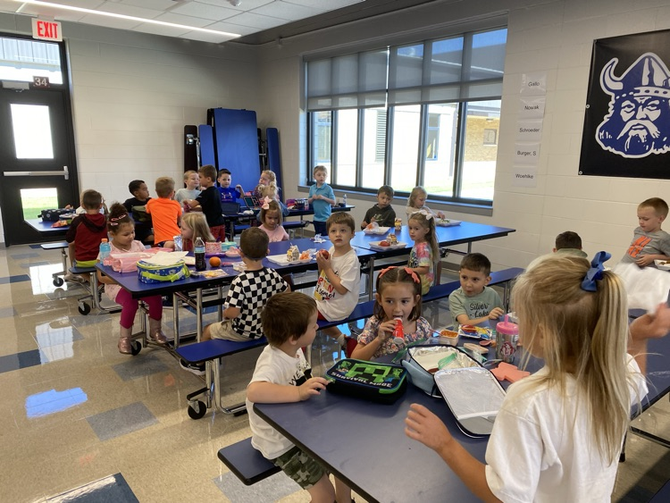 Y5 &amp; K Lunch and Recess fun on day one