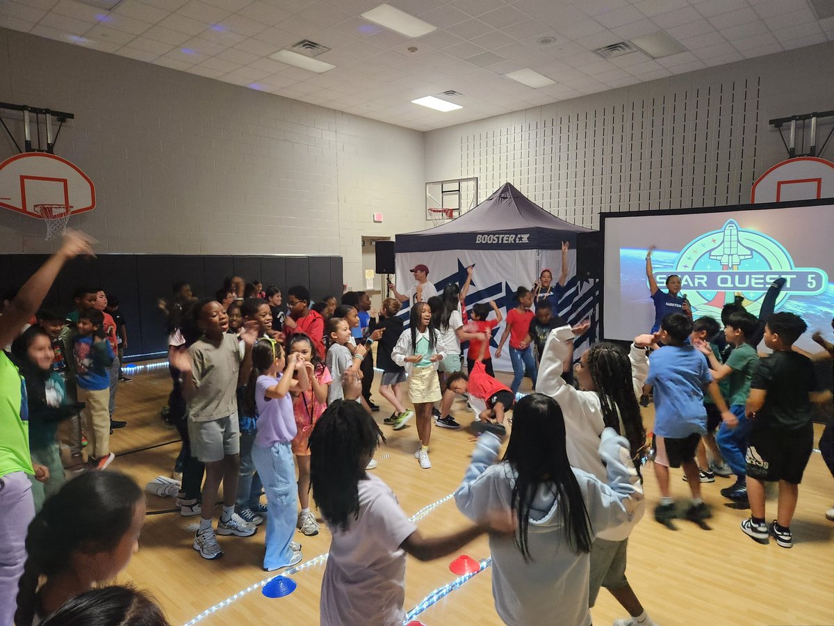 JSES_Stallions's tweet image. Our @JSES_Stallions Boosterthon #DanceFit party is happening now! 🎶🎊🎶 #FunTimes #SchoolFundraiser 💰MyBooster.com