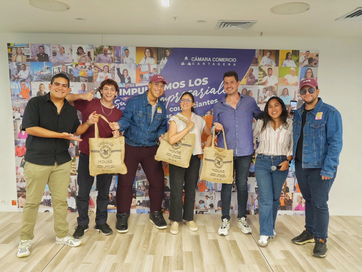 ctg_onchain's tweet image. Día 1 del @Uniswap Tour en la Costa Caribe 🇨🇴  junto a @ctg_onchain 🦄.

Iniciamos en Cartagena desde la @camcartagena compartiendo qué es #DeFi, cómo funciona Uniswap y por qué la descentralización abre nuevas oportunidades en nuestra región.