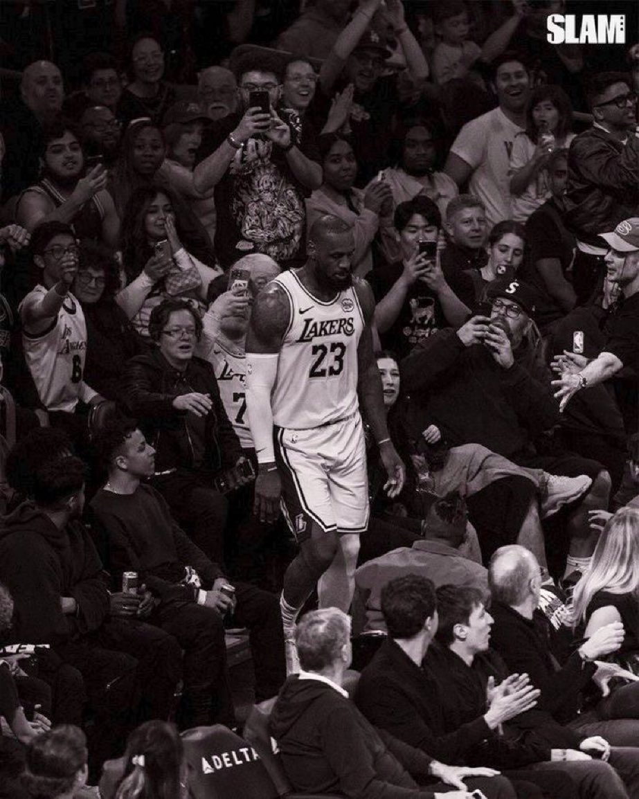 Lakers Lead tweet media