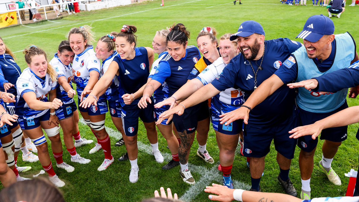 [ 🇫🇷 FRANCE ]

🏉 L’équipe de France militaire féminine de rugby conserve son titre mondial ! En battant les Fidjiennes 14-12 en finale à Gloucester, les Bleues offrent un nouveau sacre à la France, symbole de courage et de détermination. 🇫🇷 🤍
