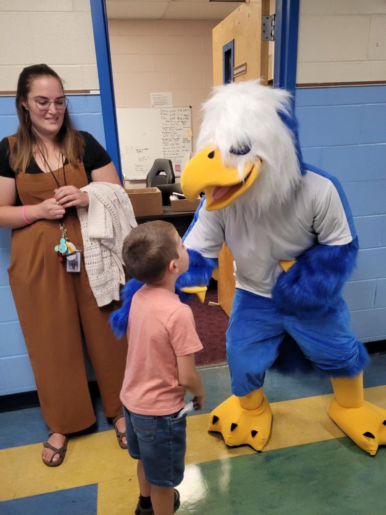 Jennifer Lowe tweet media