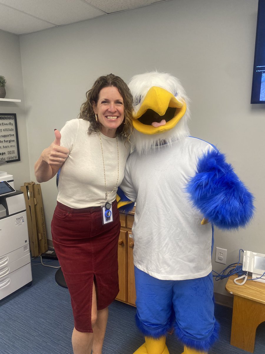 Jennifer Lowe tweet media