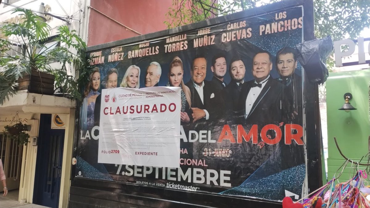 #MetrópolisCDMX acompañó a representantes de @invea_cdmx, quienes clausuraron 3 pantallas electrónicas y 2 vallas publicitarias, que no cuentan con las licencias correspondientes, en las alcaldías <a href="/AlcCuauhtemocMx/">Alcaldía Cuauhtémoc</a> y <a href="/Alcaldia_Coy/">Alcaldía de Coyoacán</a>