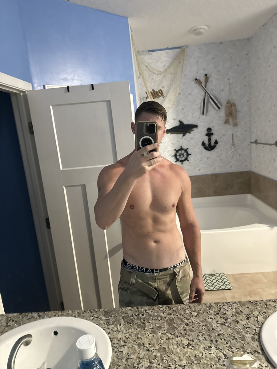 Adam80791042's tweet photo. @OnlyfansRTmedia https://t.co/MRKk5EG2mP https://t.co/TtQgZXIG3o