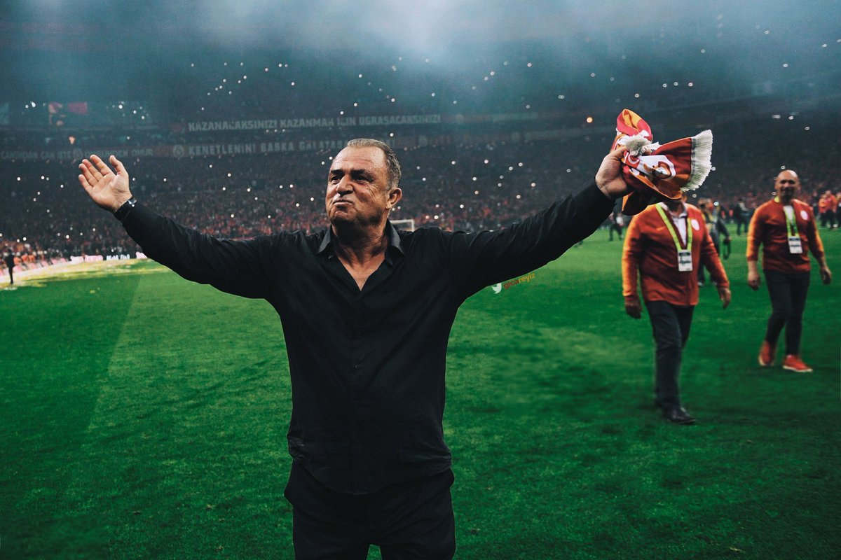 İyi ki doğdun aslan hocam git gide dahada yaşının artması can sıkıcı bir durum olsada seni çok seviyorum Allah seni başımızdan eksik etmesin uzun ömürler versin İmparator Fatih Terim ölene kadar seninleyiz.