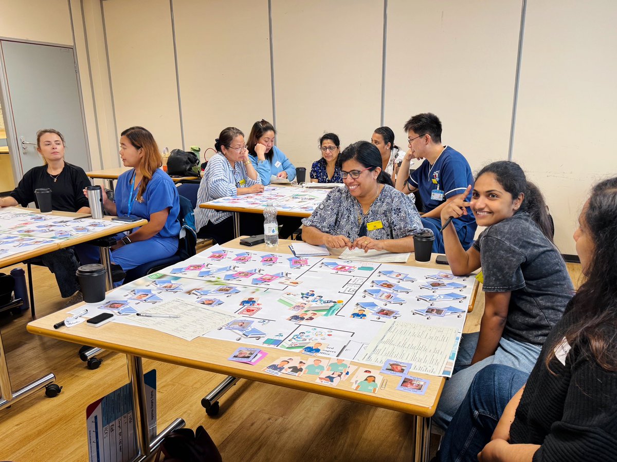 wanderbelai's tweet photo. Today’s session : Who’s in Charge?.. Me! at St Richard’s Hospital. It was such a pleasure meeting so many brilliant staff from different wards and specialties. Moments like these reminds us why we do what we do!💙 @UHSussex https://t.co/MdZ6UBLFy4