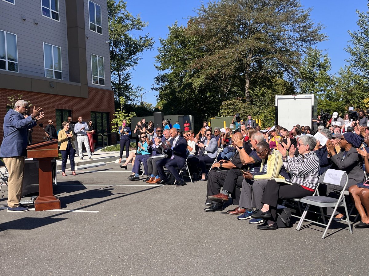 mdjustpower's tweet image. .@GovWesMoore Thank you for moving our state forward on housing today with your “Housing Starts Here” executive order. We look forward to working with you!
12 leaders from ACT, AIM, and PATH met with Gov. Moore today to share personal stories on housing and over 60 attended!