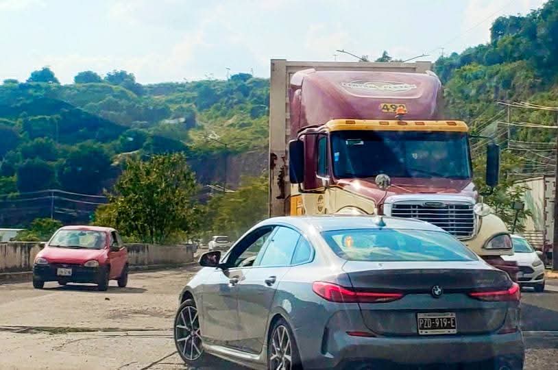 PuntoMedioEdo's tweet image. 🚛📈🚨 #Imparable crecimiento del #robo a #transportistas en Cuautitlán #Izcalli; ha crecido 51 por ciento en este gobierno.

* En siete meses de 2025 se han registrado 199 casos, contra 132 en 2024.

🤳🏻 Más información ⬇️
facebook.com/share/p/1F669o…