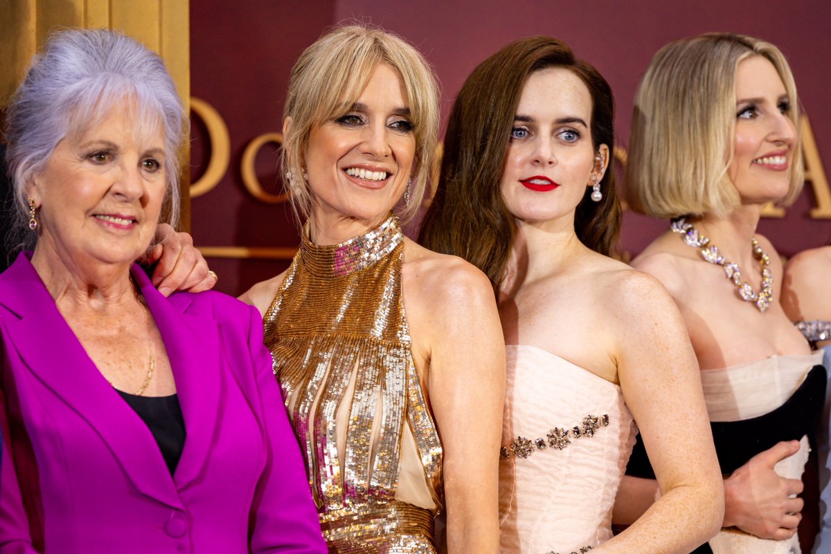 Downton Abbey tweet media