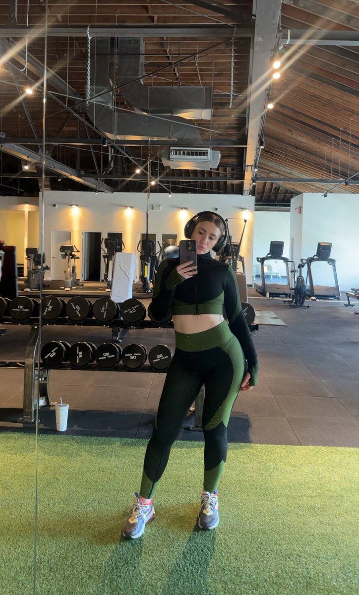 Mfer got all that energy on the TL, but, none in the gym. 🙂‍↔️